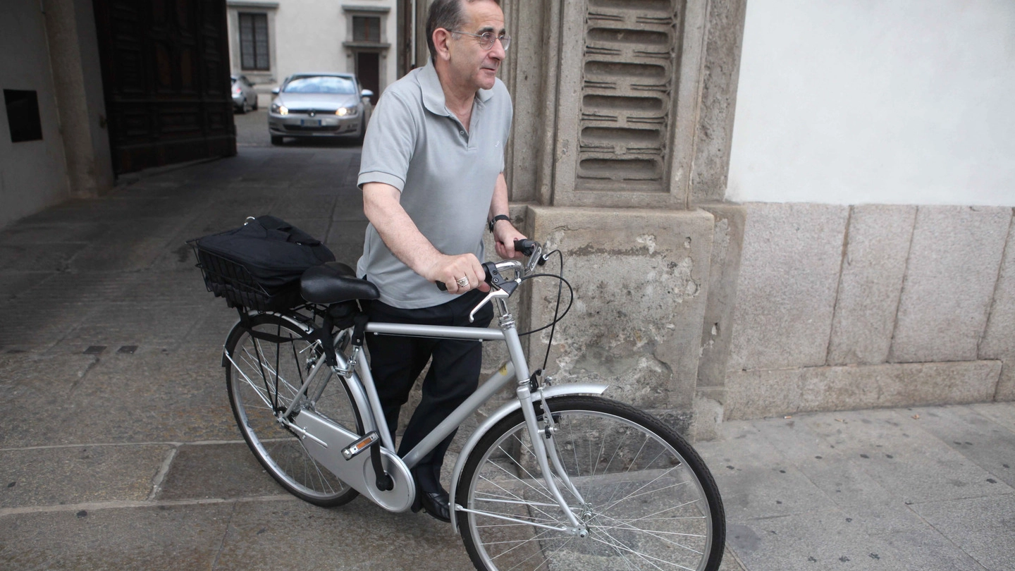 Mario Delpini inforca tutte le mattine l’amata bici