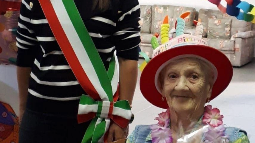 Grande festa alla Rsa per i 103 anni di Maria Grande festa alla Rsa per i 103 anni di Maria