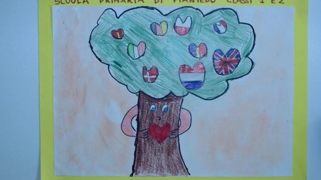 Dieci, in tutto, le scuole lombarde che hanno aderito all'iniziativa realizzando i propri disegni per la mostra itinerante “Unita nella diversità. L’Europa vista dai bambini”