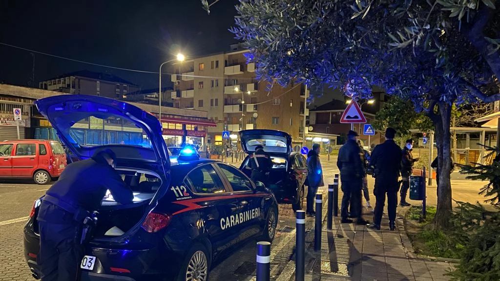 Pero, violenta lite in strada: carabinieri in azione