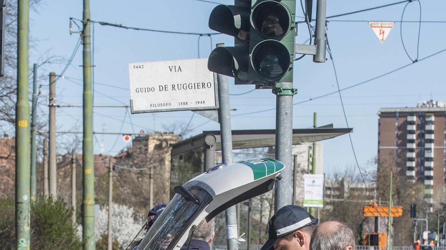 Tentano di raggirare vigile Bloccati due specialisti Tentano di raggirare vigile Bloccati due specialisti