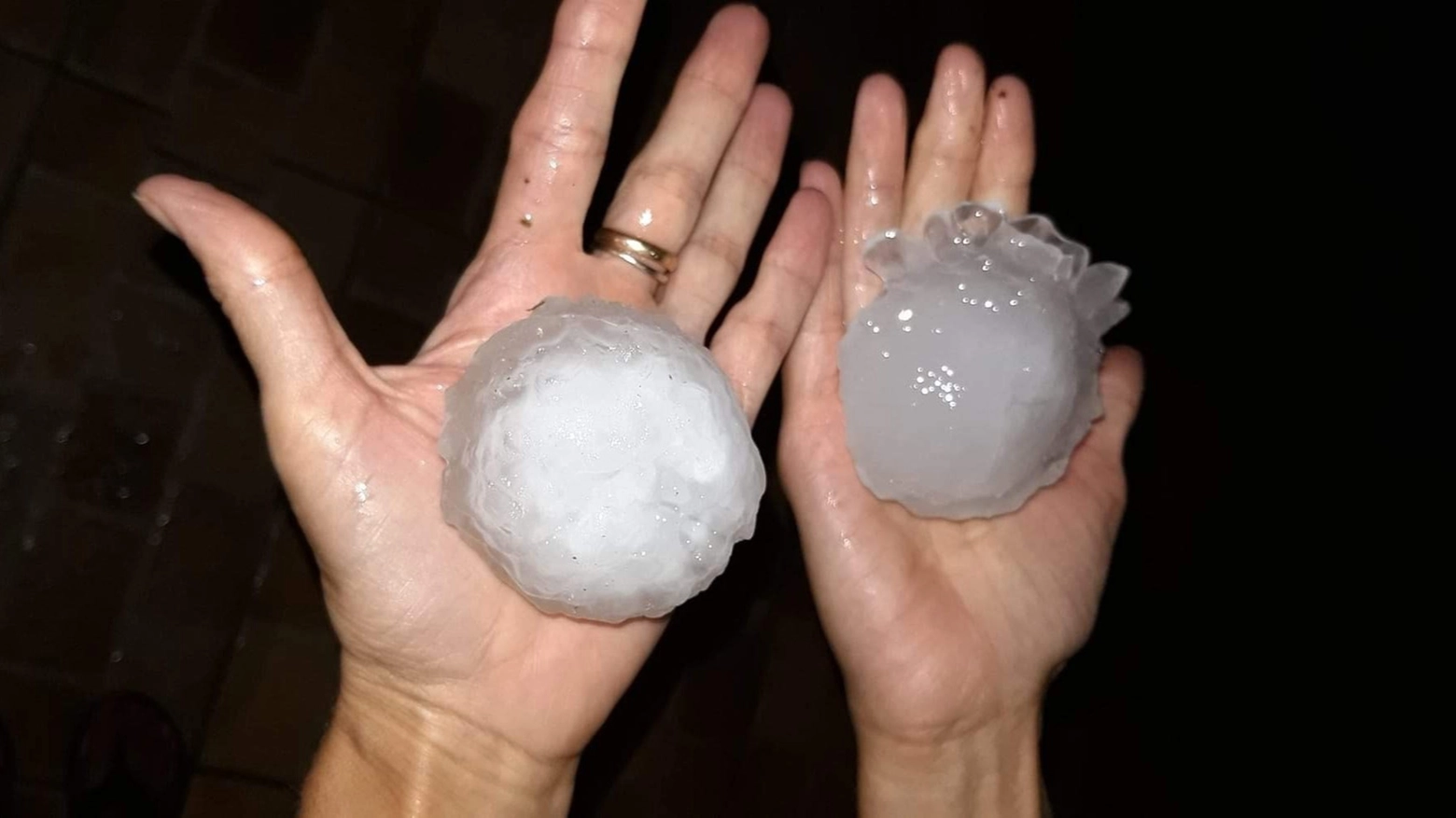 Se farai vedere questo ad un negazionista climatico, ti dirà che è semplicemente un po' di forfora