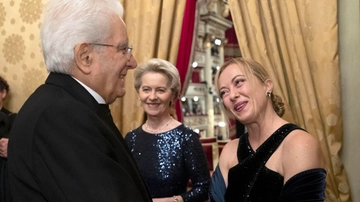 Scala: alla Prima né Mattarella, né Meloni. Chi li “sostituirà” sul palco reale