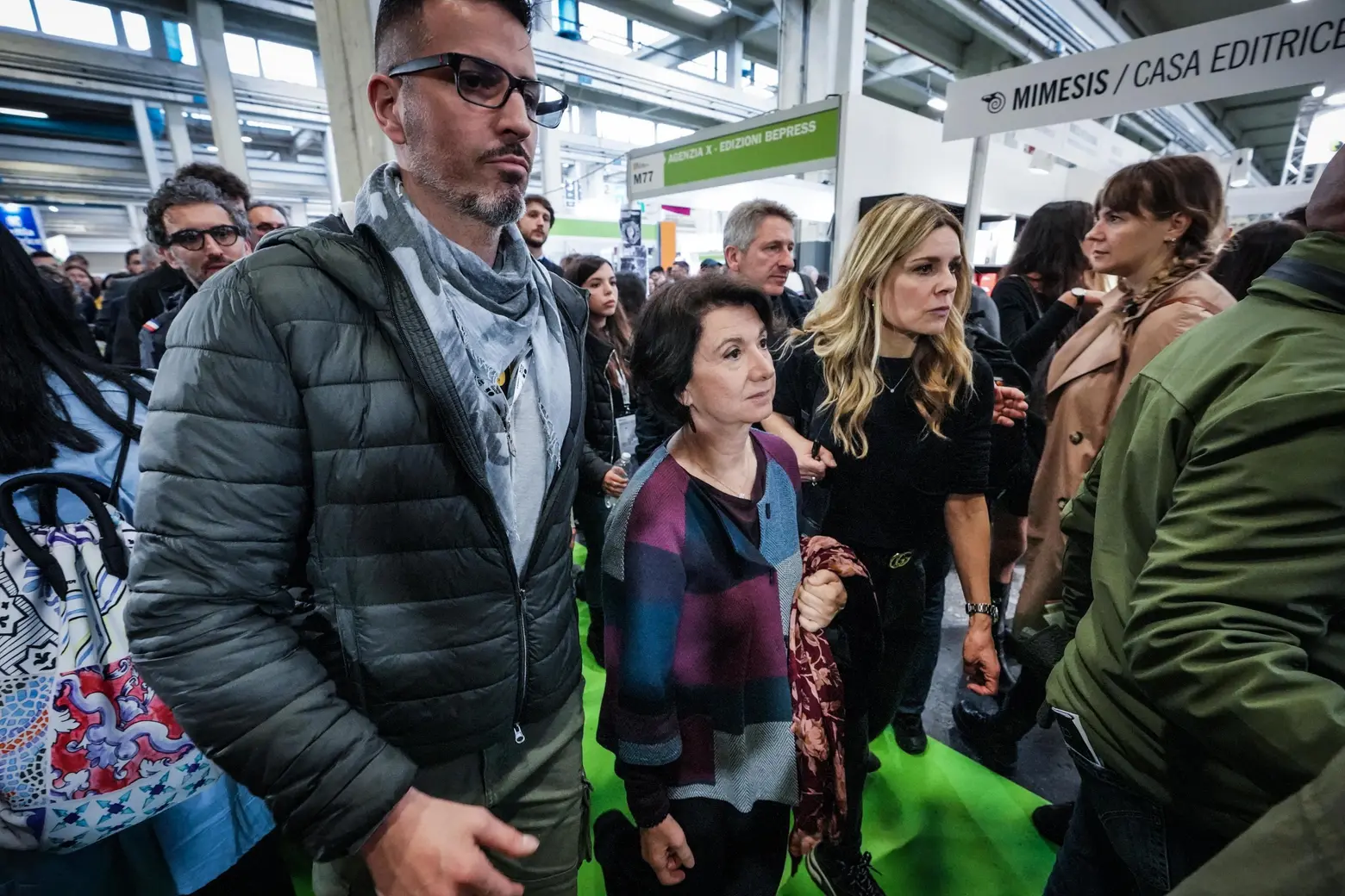 La ministra Roccella contestata al Salone del Libro di Torino