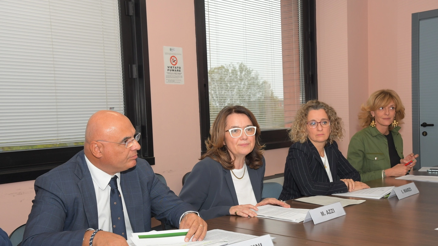 Da sinistra al tavolo Armando Gozzini, Mara Azzo,  Irene Marzi e Raffaella Brigada