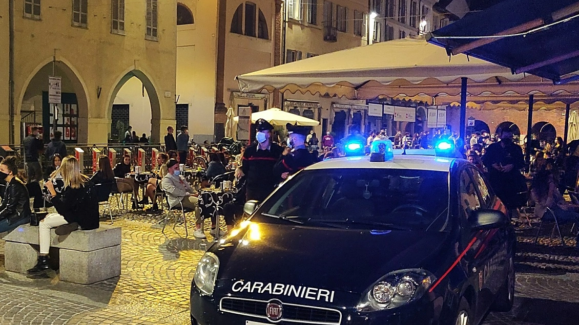 Controlli dei carabinieri a Pavia
