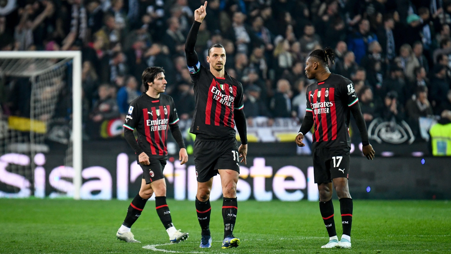 Milan, che sberla a Udine: non basta il gol storico di Ibra. Finisce 3-1