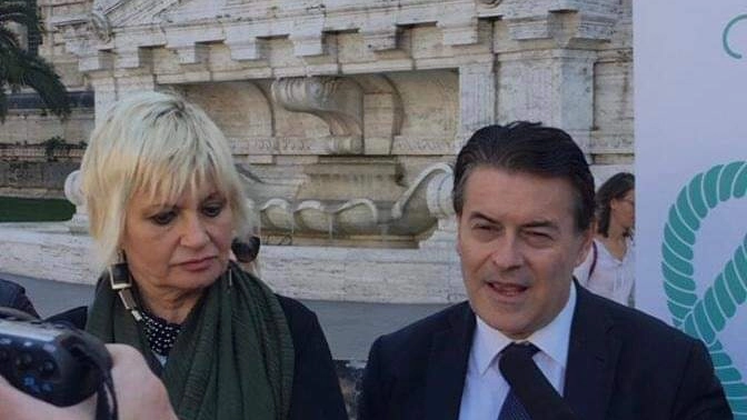 L'avvocato Massimo Proietti e Federica Raccagni