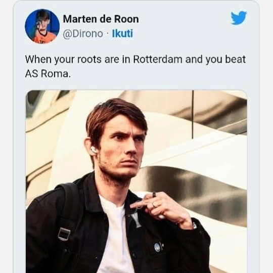 Il dito medio sospetto di Marten De Roon