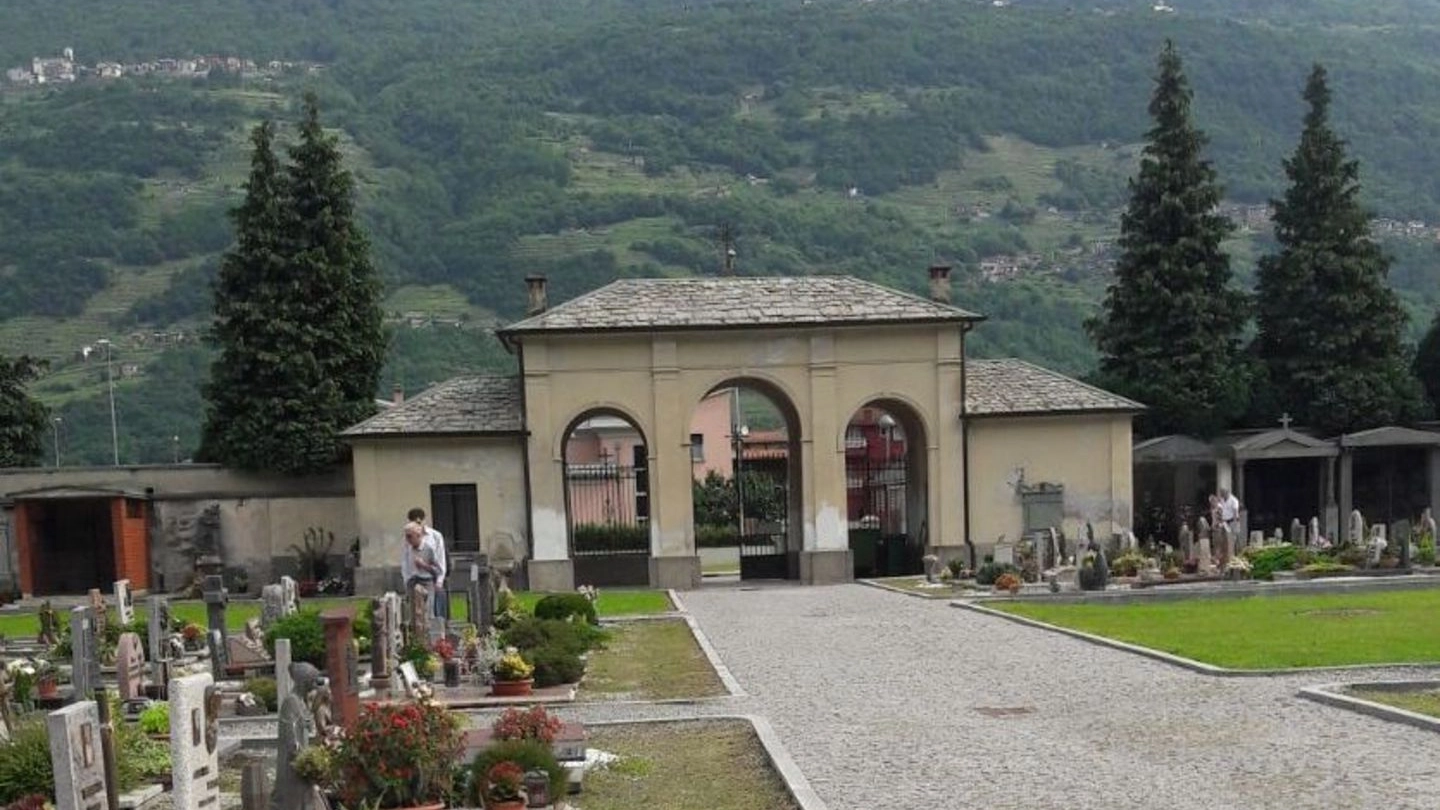 Cosio Valtellino, Il cimitero della frazione Regoledo (Orlandi)