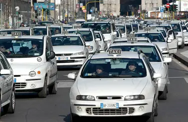 Salone del mobile e Week Design, turni liberi per i taxi contro l’onda d’urto