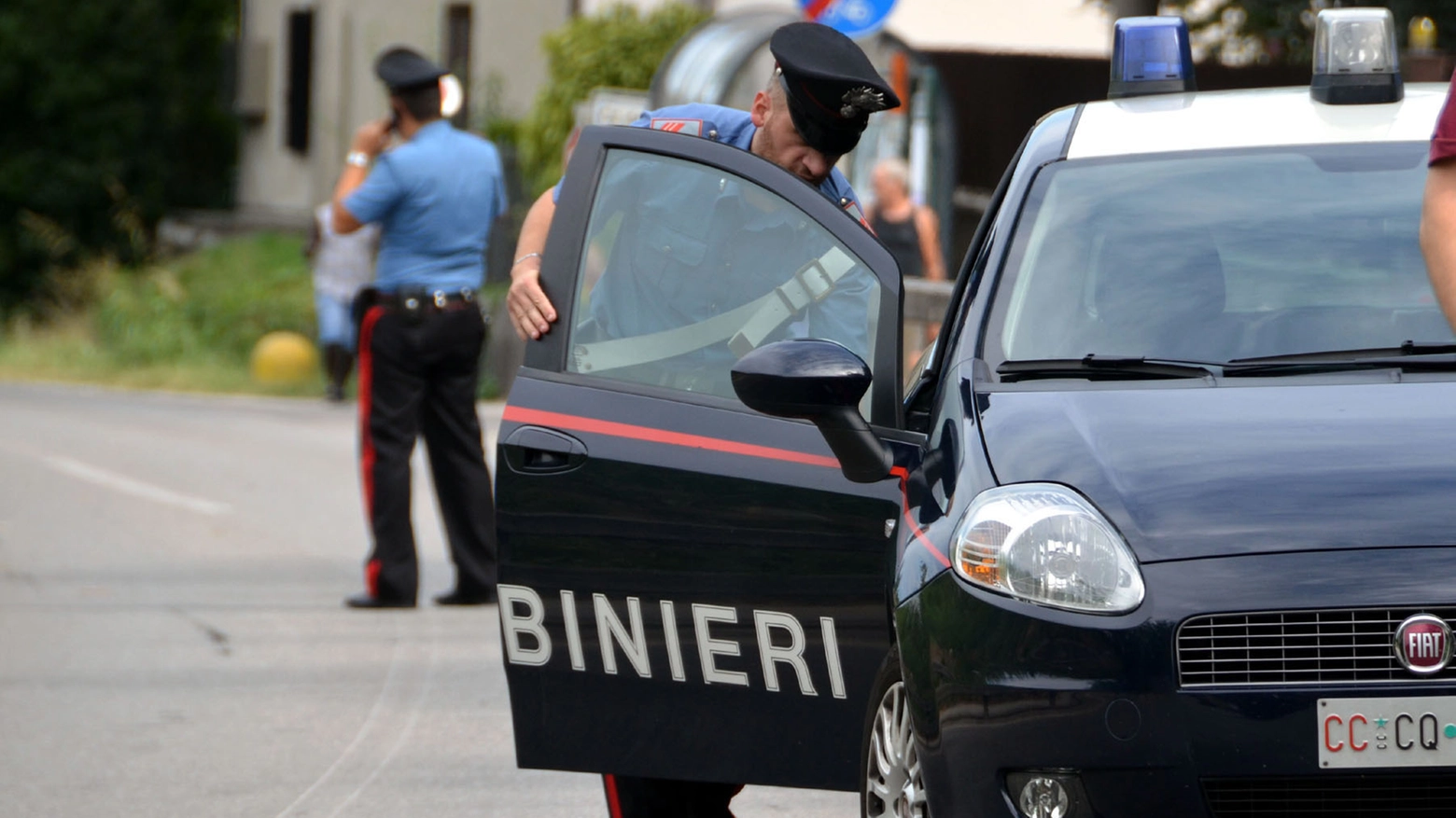 Olgiate, i carabinieri dovranno identificare i due fuggitivi
