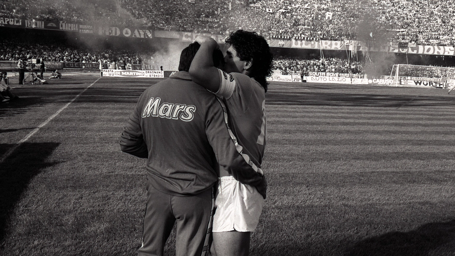 Maradona durante Napoli-Inter nel 1988