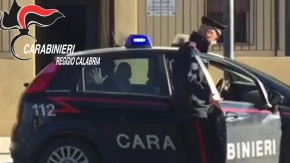 BLITZ Un arresto dei carabinieri durante l’operazione ‘Lex’