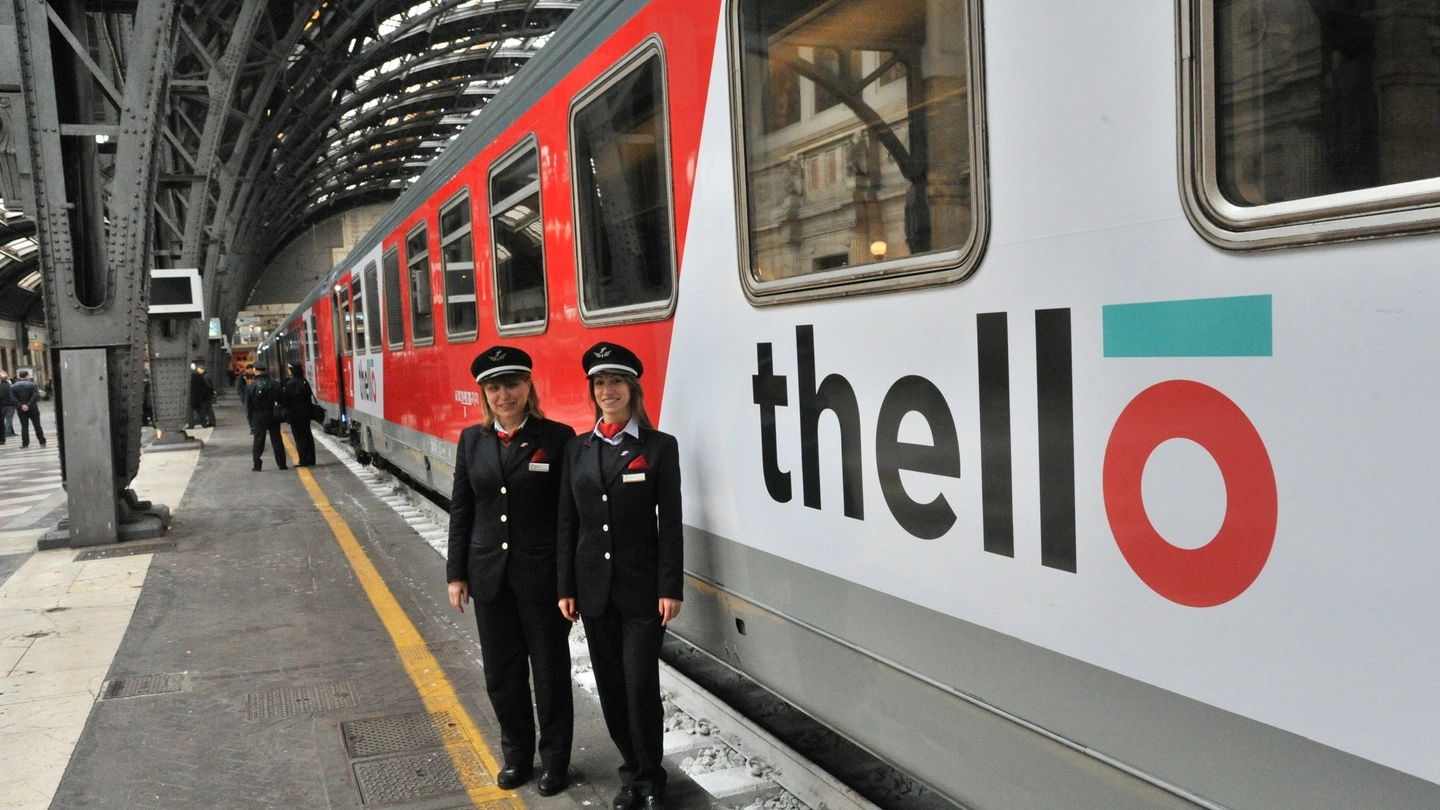 Il treno Thello diretto a Marsiglia in partenza dalla Stazione centrale Il treno Thello diretto a Marsiglia in partenza dalla Stazione centrale
