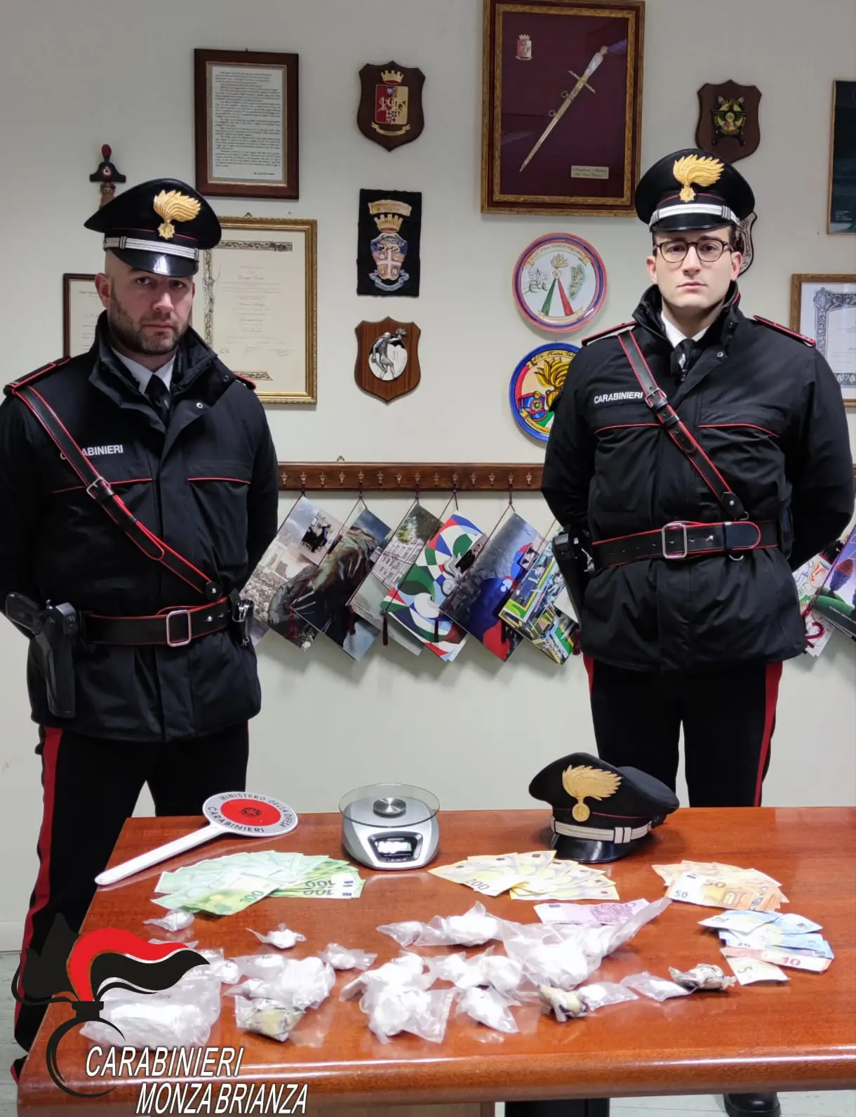 Monza, spaccio di cocaina in condominio: arrestato 50enne albanese