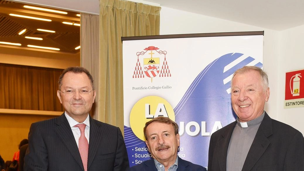 Il signor Tafazzi sale sul palco. E scoppiano applausi e risate