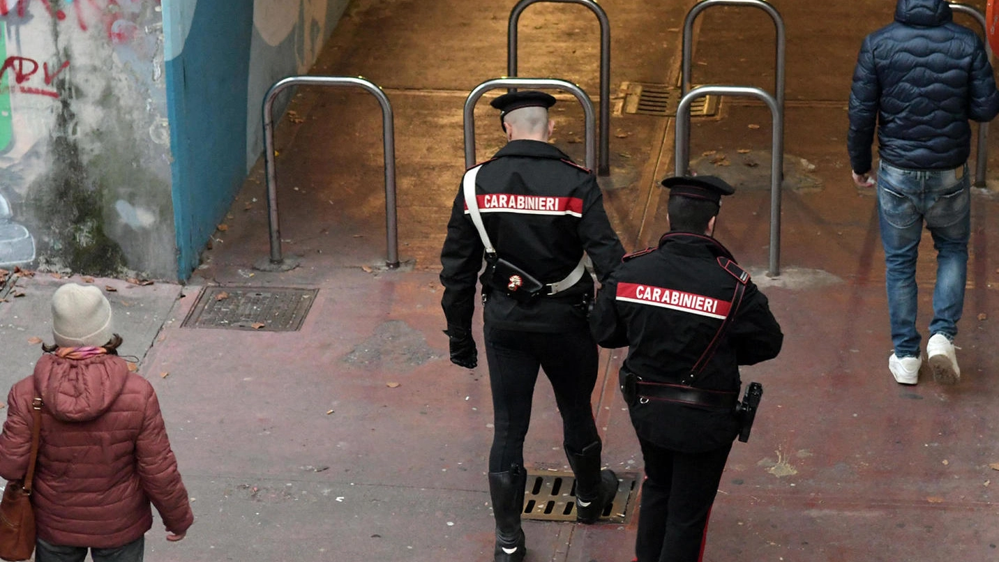 Proseguono le indagini dei carabinieri per ricostruire l'accoltellamento di San Donato