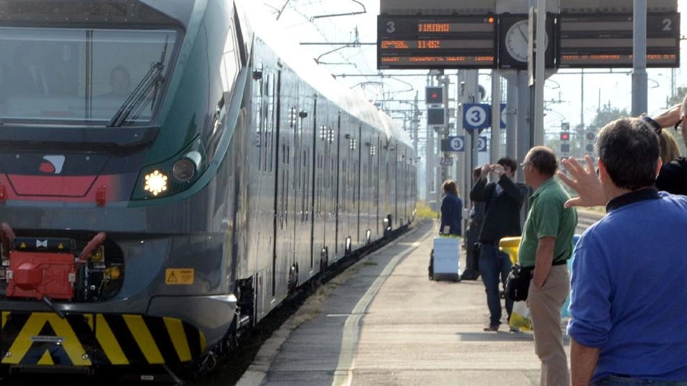 

Colico-Sondrio: addio al treno per 3 settimane - Cantiere RE8 Milano-Lecco-SondrioTirano