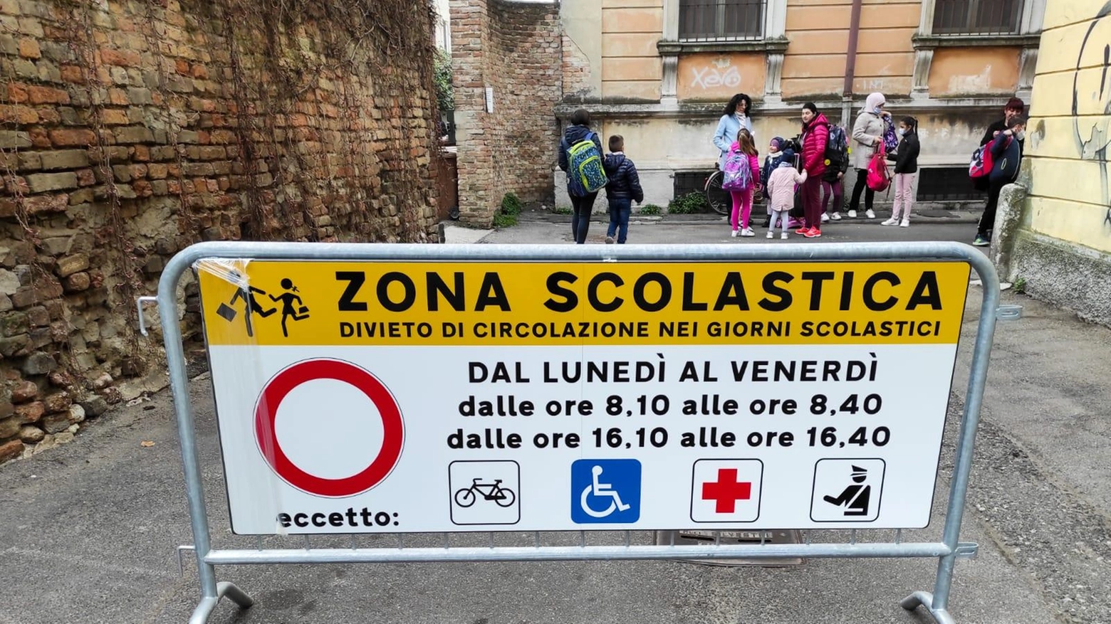 Torna la zona scolastica nel quartiere Fanfani Torna la zona scolastica nel quartiere Fanfani