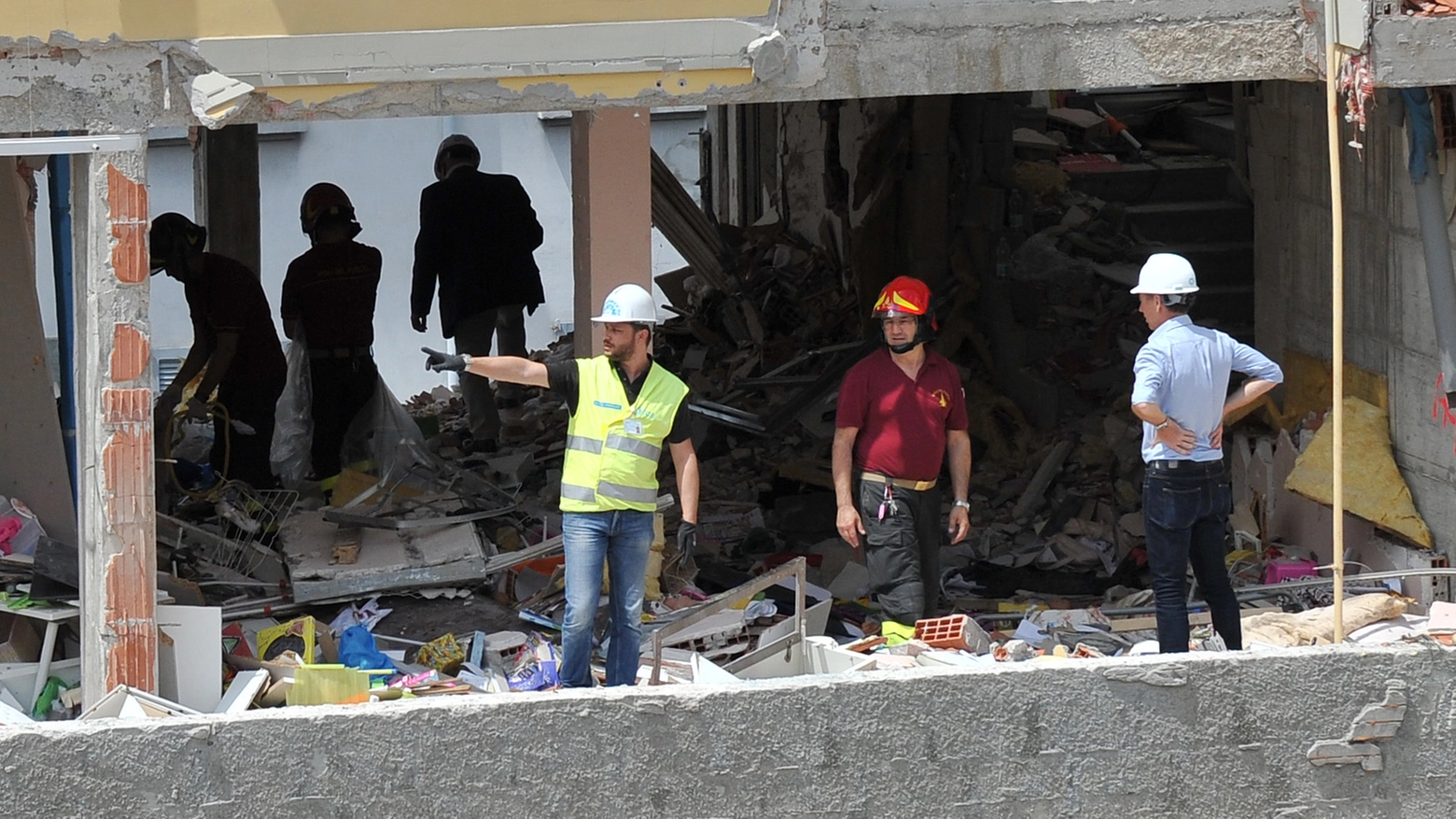 La palazzina di via Brioschi dopo l'esplosione