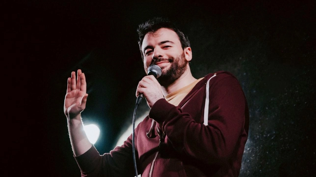 Ironia e sociale sul palco del Manzoni Ironia e sociale sul palco del Manzoni