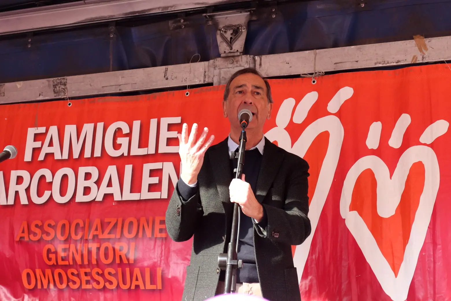 Anche Beppe Sala è sceso in piazza