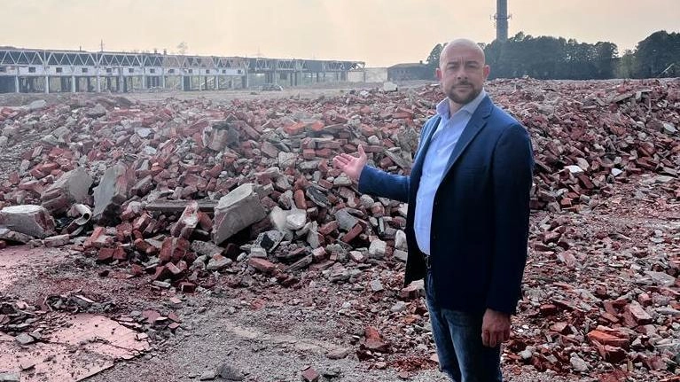 L’ex Snia volta pagina. Dopo i rifiuti e l’incendio è l’ora della rinascita. Taglio del nastro il 25
