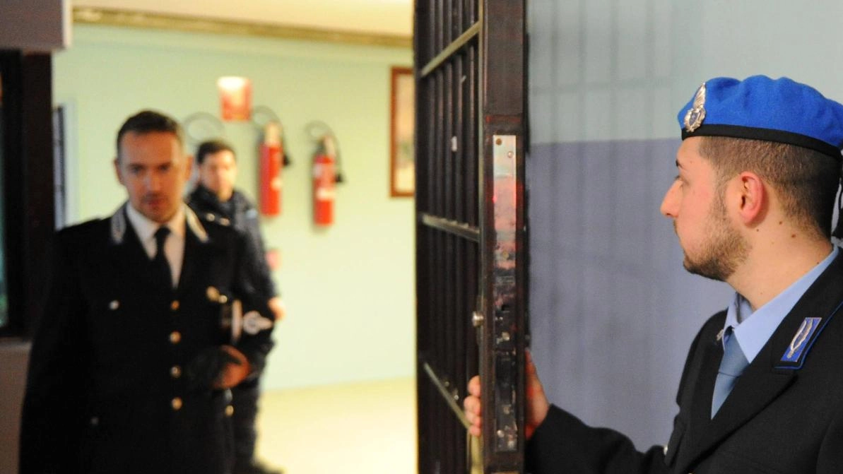 Ancora disordini a Brescia Rissa e botte agli agenti Ancora disordini a Brescia Rissa e botte agli agenti