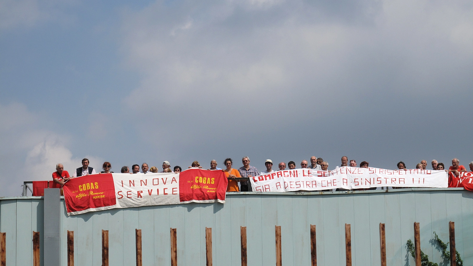 La protesta dei lavoratori nell'area ex Alfa (Studionord)