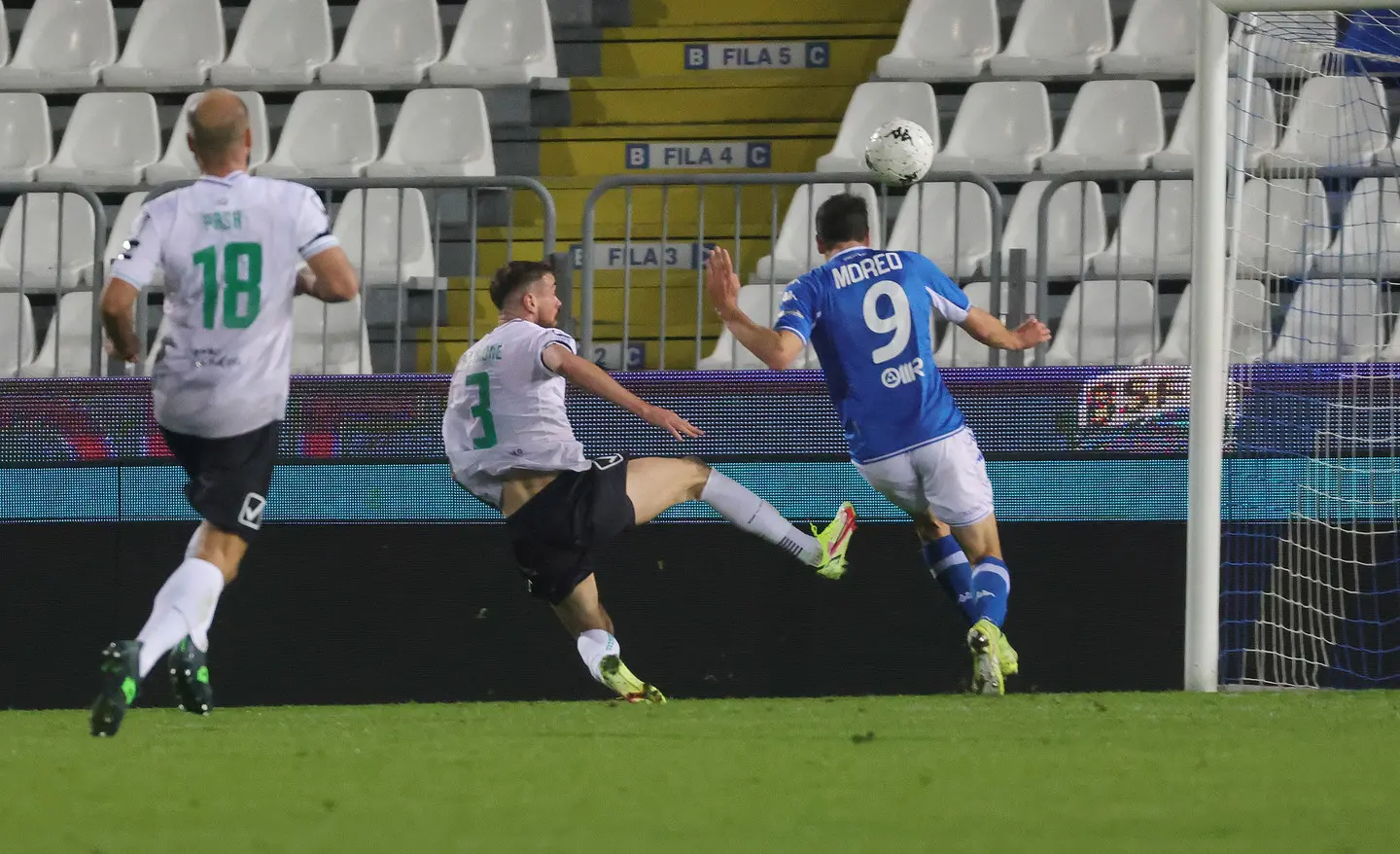 Serie B, il Brescia batte il Pordenone ed è in vetta