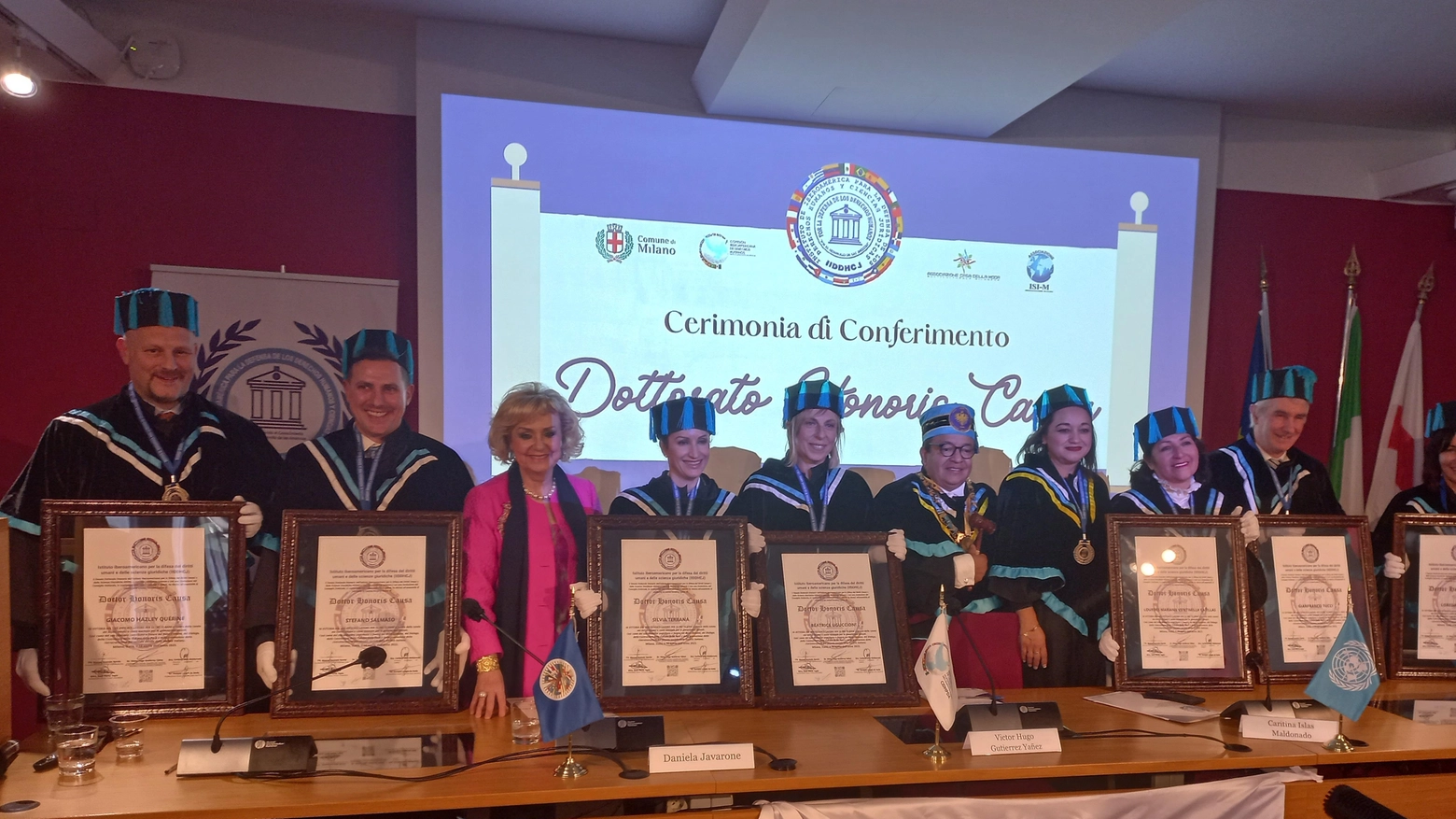 Cerimonia a Palazzo Reale "Premio agli eroi silenziosi" Cerimonia a Palazzo Reale "Premio agli eroi silenziosi"