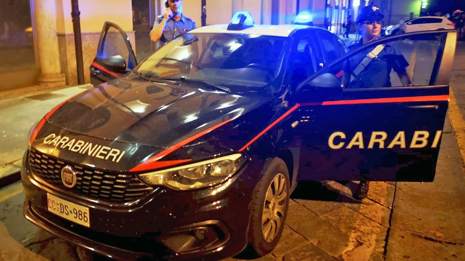 Rubano un Suv e si fanno inseguire. Doppia cattura