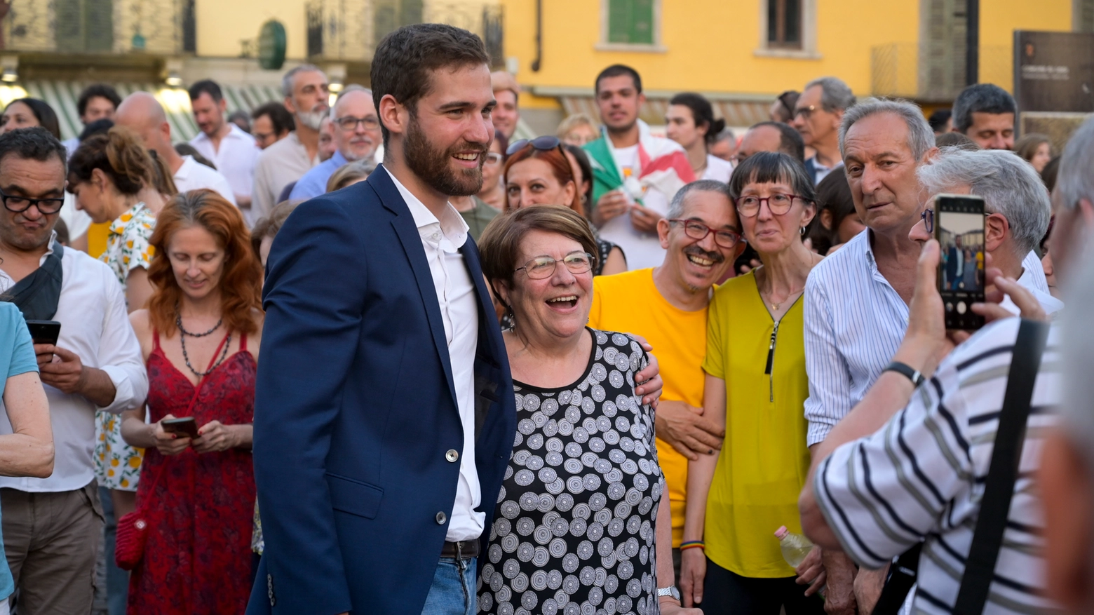 Nel capoluogo il candidato del centrosinistra stacca di netto la sindaca uscente della Lega. E arrivano i complimenti del ministro Guerini. Si è votato anche a a Castiglione d'Adda, San Rocco al Porto e Valeria Fratta