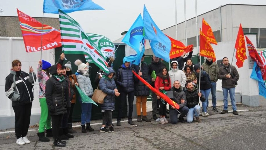 Cremosano, la Pharmatec si trasferisce nel Bresciano: sciopero di due ore dei dipendenti