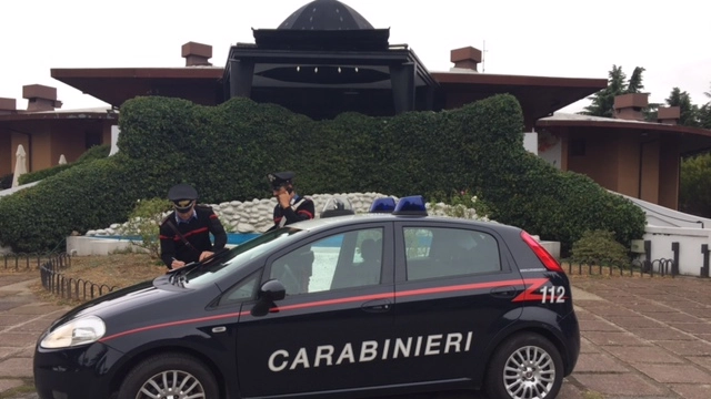 I carabinieri in azione a Le Rotonde di Garlasco