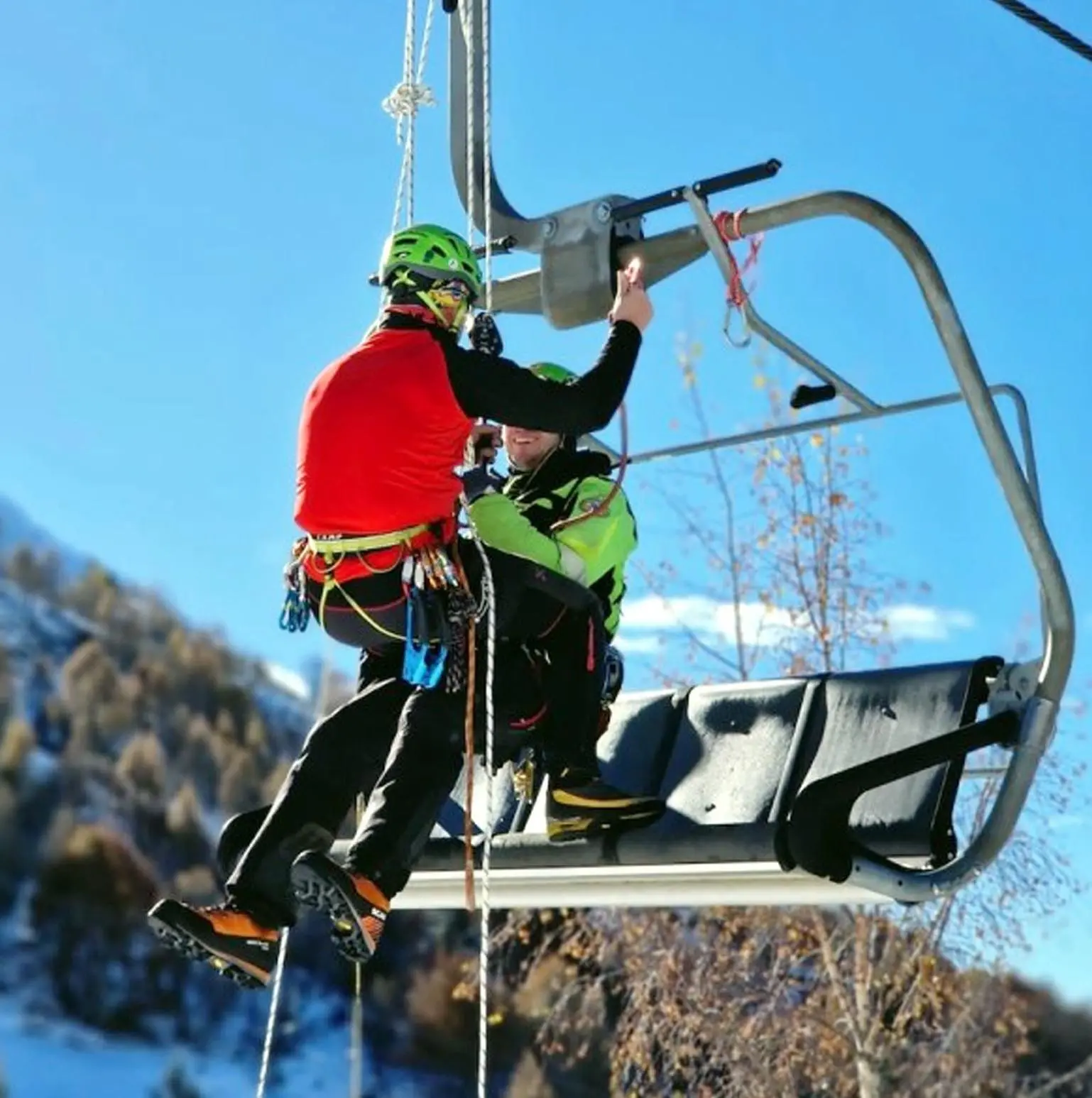 Seggiovia evacuata dal Soccorso alpino, esercitazione riuscita