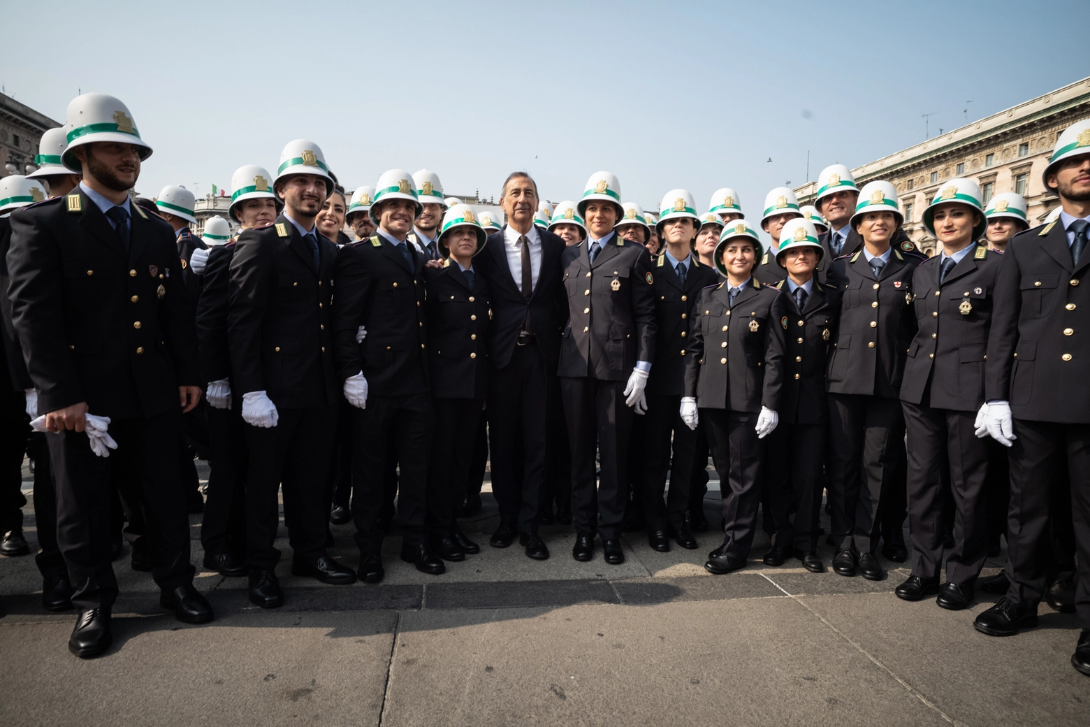 Il sindaco Giuseppe Sala durante la festa della polizia locale in piazza Duomo