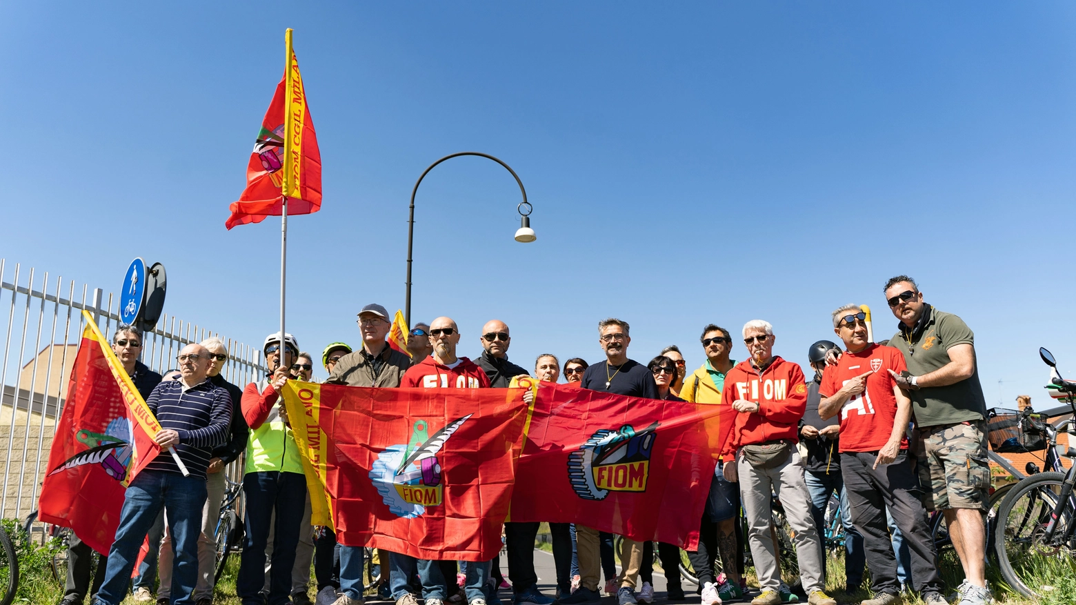 Manifestazione operai SIAE Microelettronica Cologno