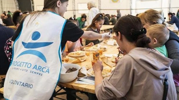 Senza dimora, Sos caldo Città vuota, vita più dura ma c’è il ghiacciolo di Arca Senza dimora, Sos caldo Città vuota, vita più dura ma c’è il ghiacciolo di Arca
