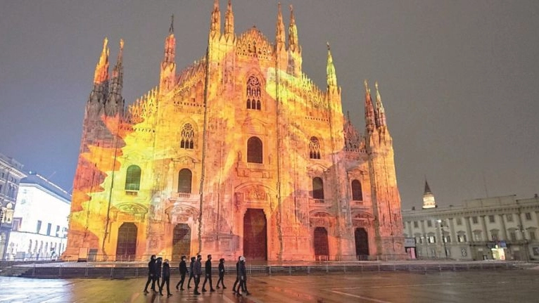Il Duomo di Milano illuminato 
