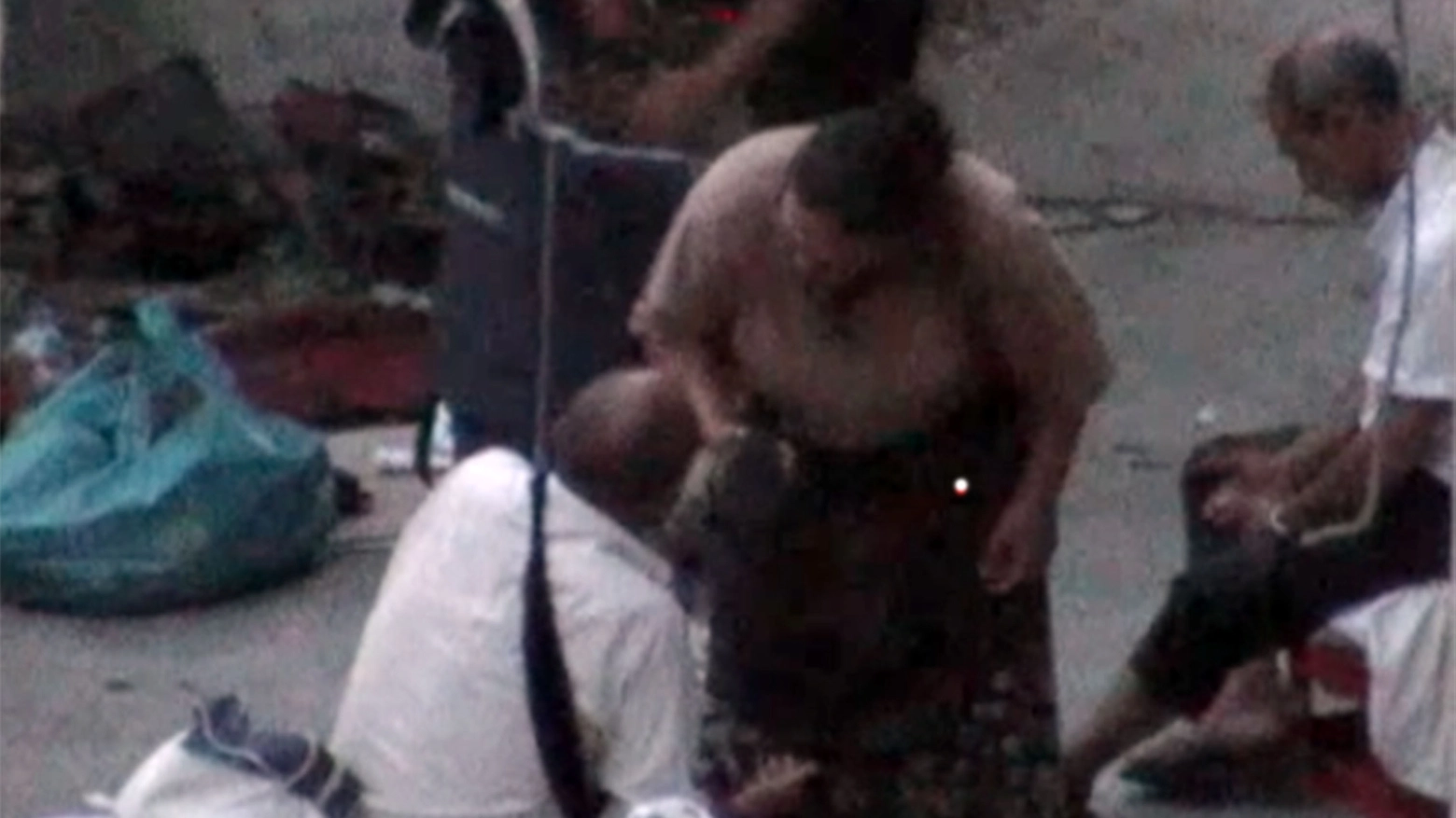 Un frame del video girato dalla Polizia locale durante le indagini
