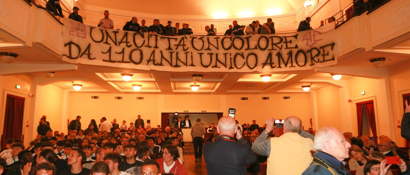 La festa del Legnano calcio. I tifosi lilla al Tirinnanzi celebrano un amore da 110 anni