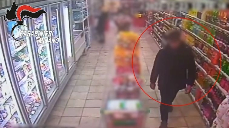 Locate Triulzi, tradito dalla spesa al supermercato (Frame video carabinieri)