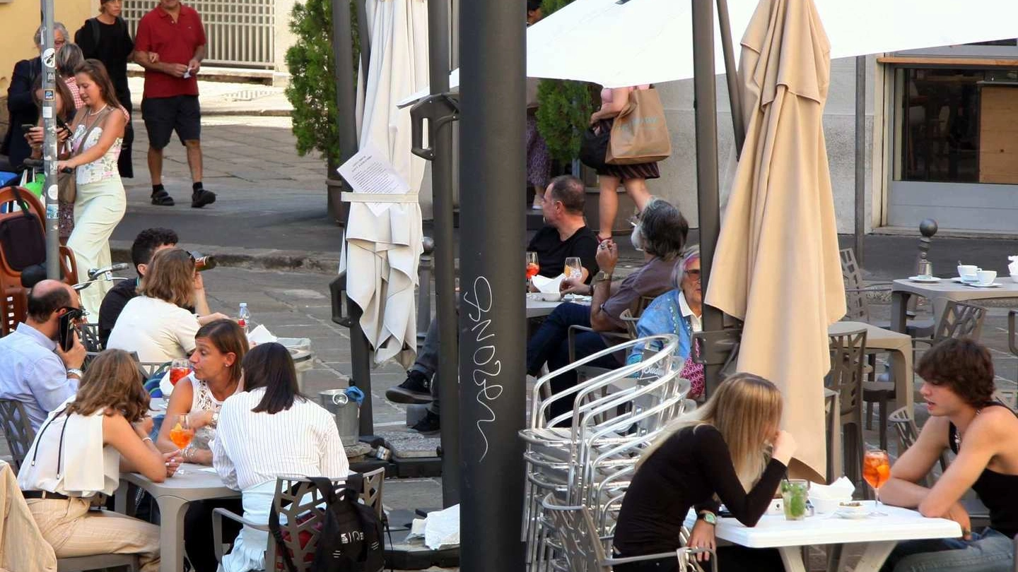 Per i gestori dei dehors più limiti e, nelle zone di pregio, rincari all’orizzonte Per i gestori dei dehors più limiti e, nelle zone di pregio, rincari all’orizzonte