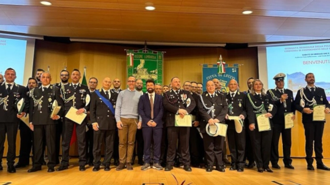 Gli agenti della Polizia locale premiati a Lecco