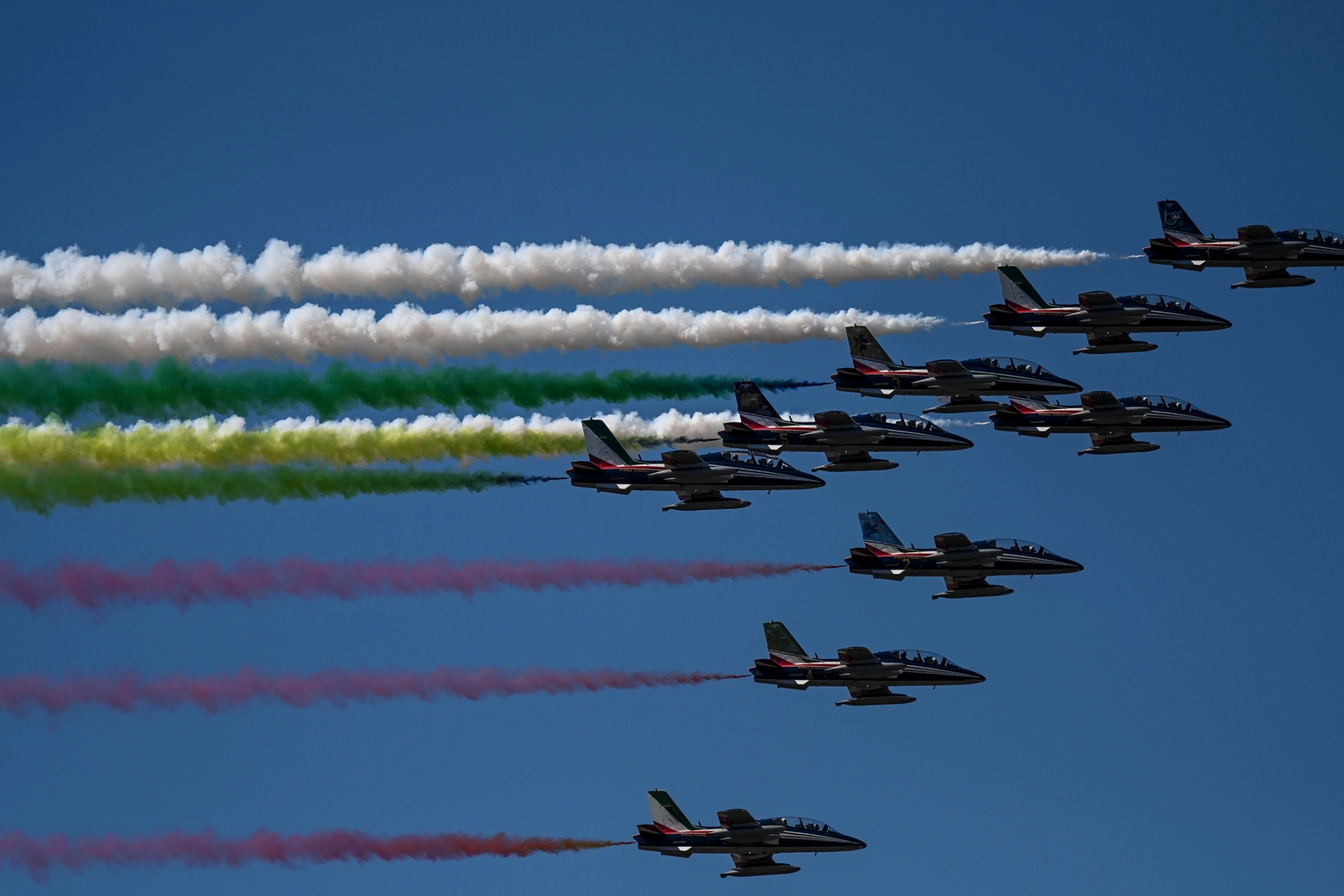 I cieli di Ghedi sono stati allietati dal passaggio delle Frecce Tricolori