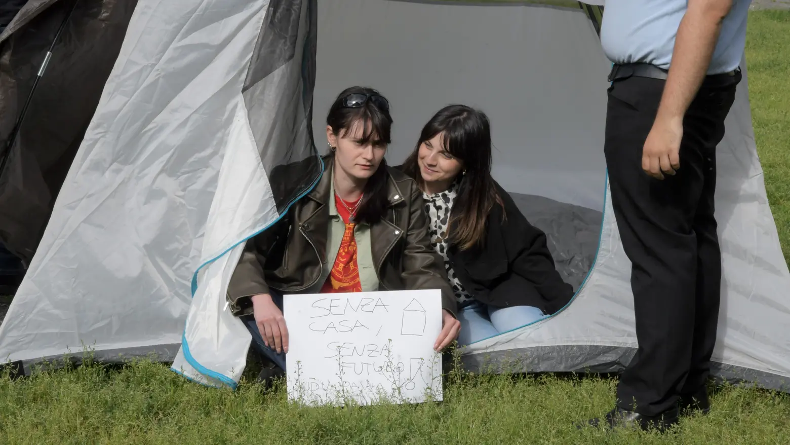 La protesta degli studenti universitari a Pavia La protesta degli studenti universitari a Pavia