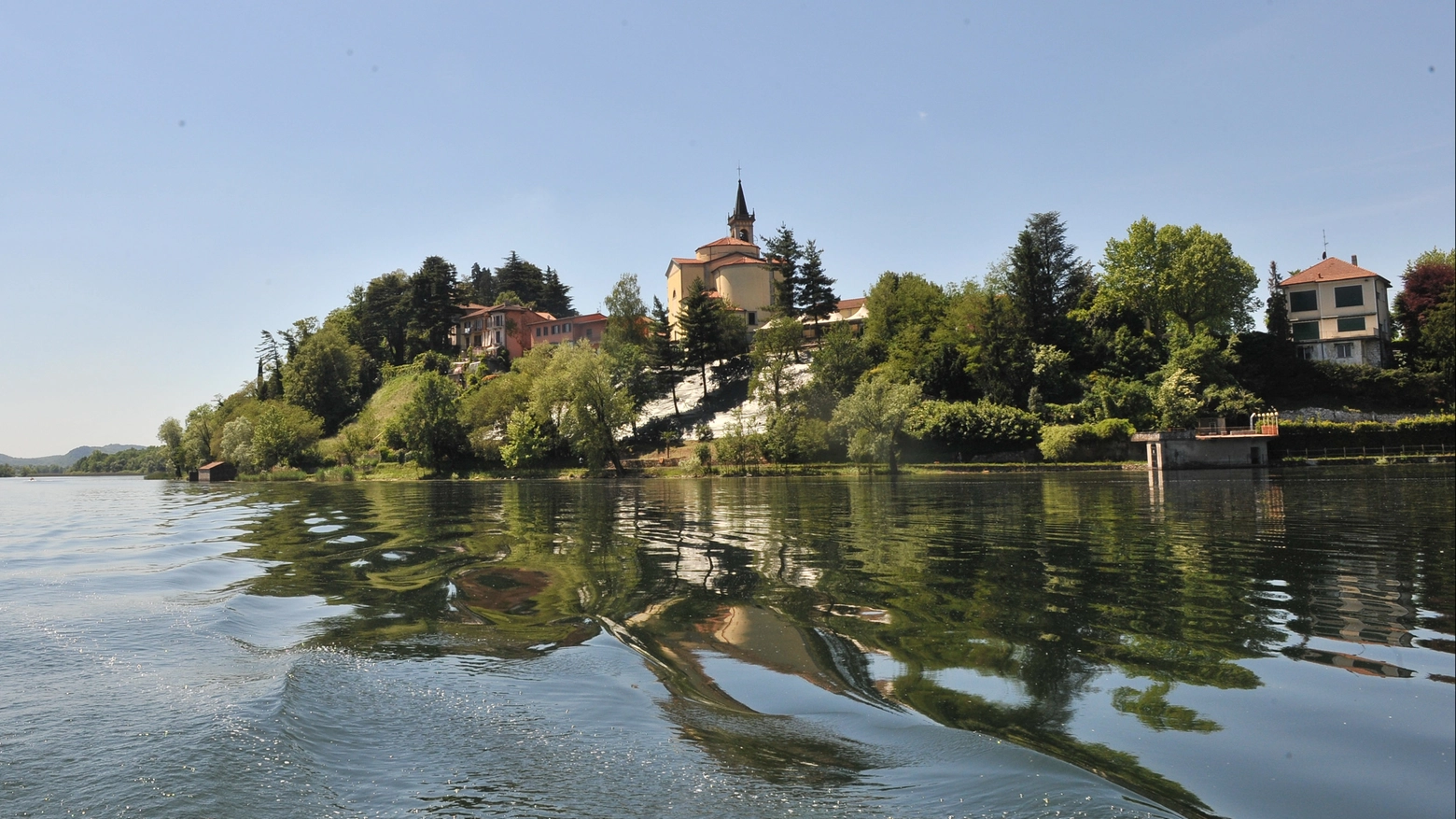 Una veduta del lago di Varese