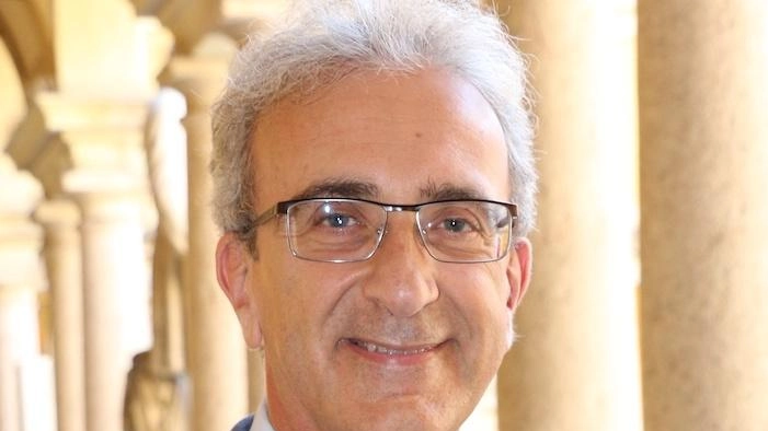 Riccardo Bellazzi premiato per la dedizione all’informatica medica Riccardo Bellazzi premiato per la dedizione all’informatica medica